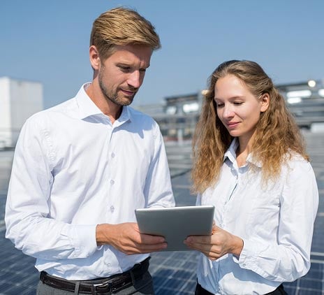 Lieferung von Strom an Mieter aus PV-Anlagen und BHKWs durch JPöR