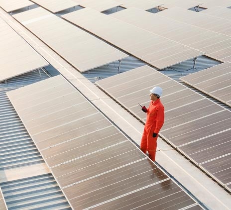 Übergangslösung für Kundenanlagenbetreiber: Bundestag beschließt EnWG-Novelle